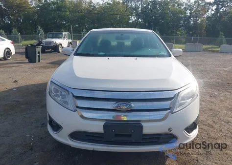 2010 Ford Fusion Hybrid z USA, uszkodzony, nr VIN 3FADP0L37AR176912